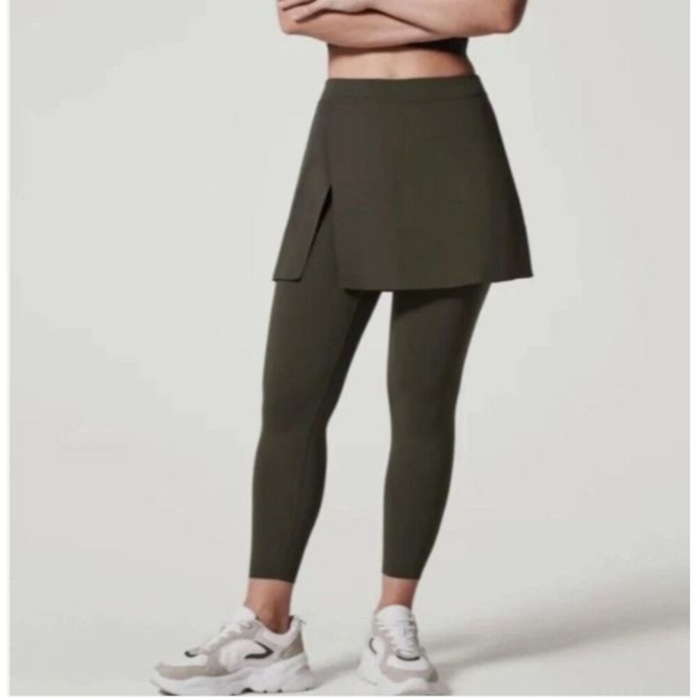 SPANX 2x booty boost skirt Large Dark Palm Green
